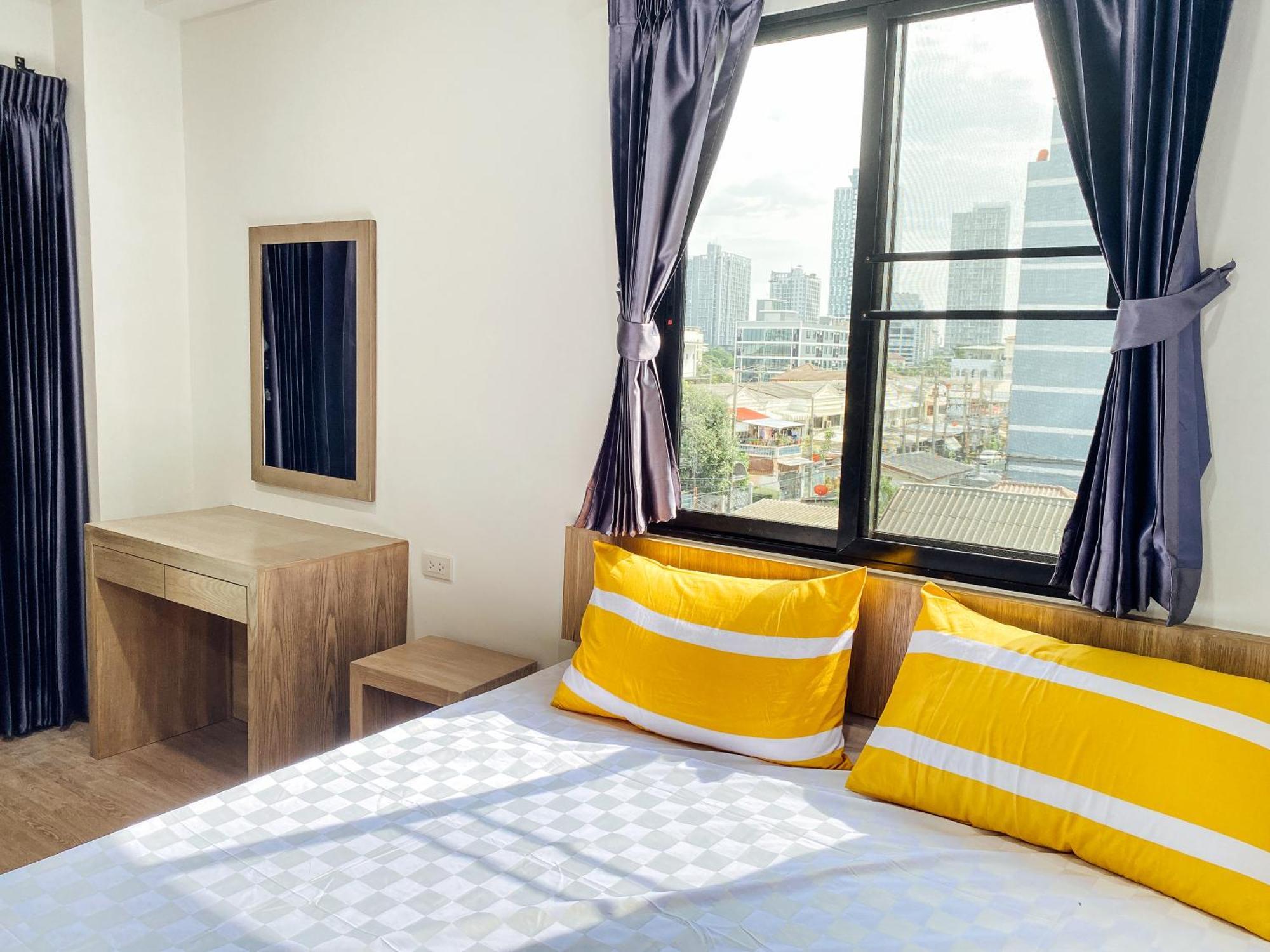 Gp House Bangkok - Sukhumvit Onnut Bts Skytrain Hotel Exterior foto
