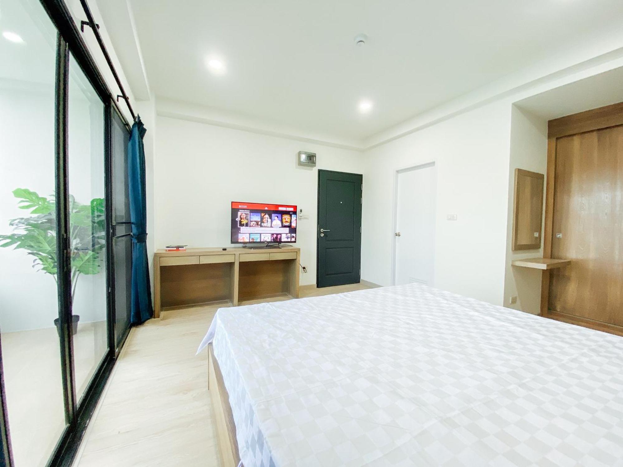 Gp House Bangkok - Sukhumvit Onnut Bts Skytrain Hotel Exterior foto