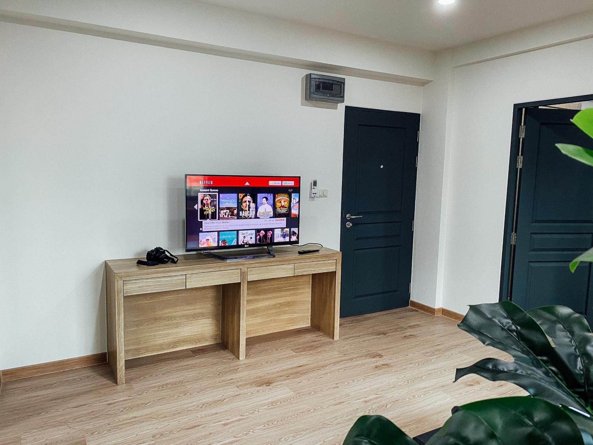 Gp House Bangkok - Sukhumvit Onnut Bts Skytrain Hotel Exterior foto